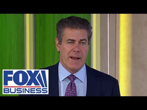 This creates 'widespread panic' among investors, expert says