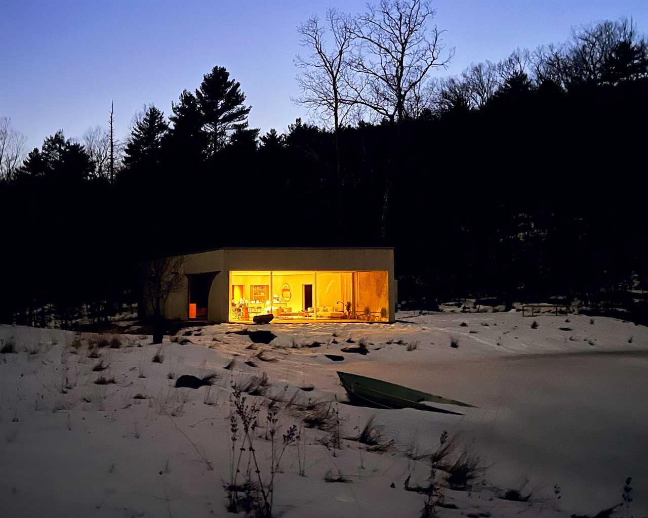 One Night in Vipp’s First U.S. Guesthouse—a Monolithic Upstate New York Cabin