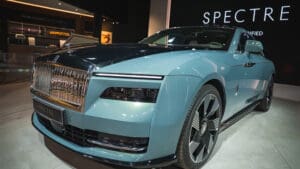 Rolls-Royce scraps 2030 all-electric target as demand softens