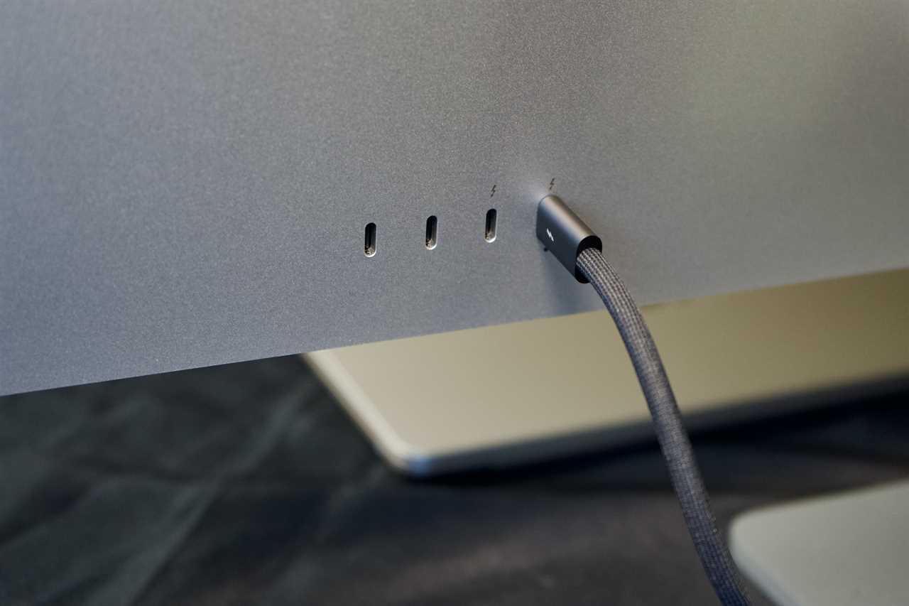 Studio Display XDR ports