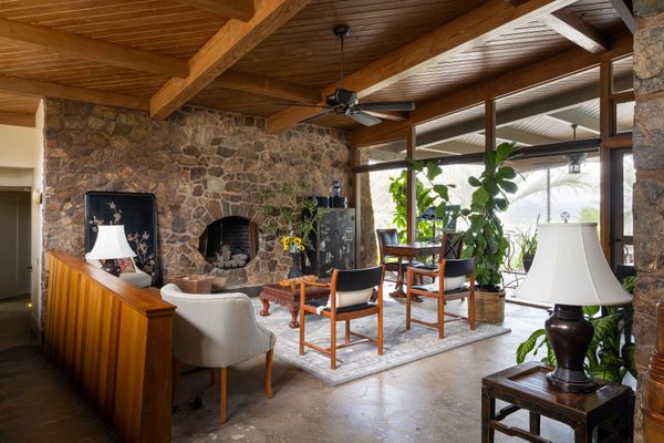 Avocados Grow All Around This San Diego Midcentury Seeking $2.6M