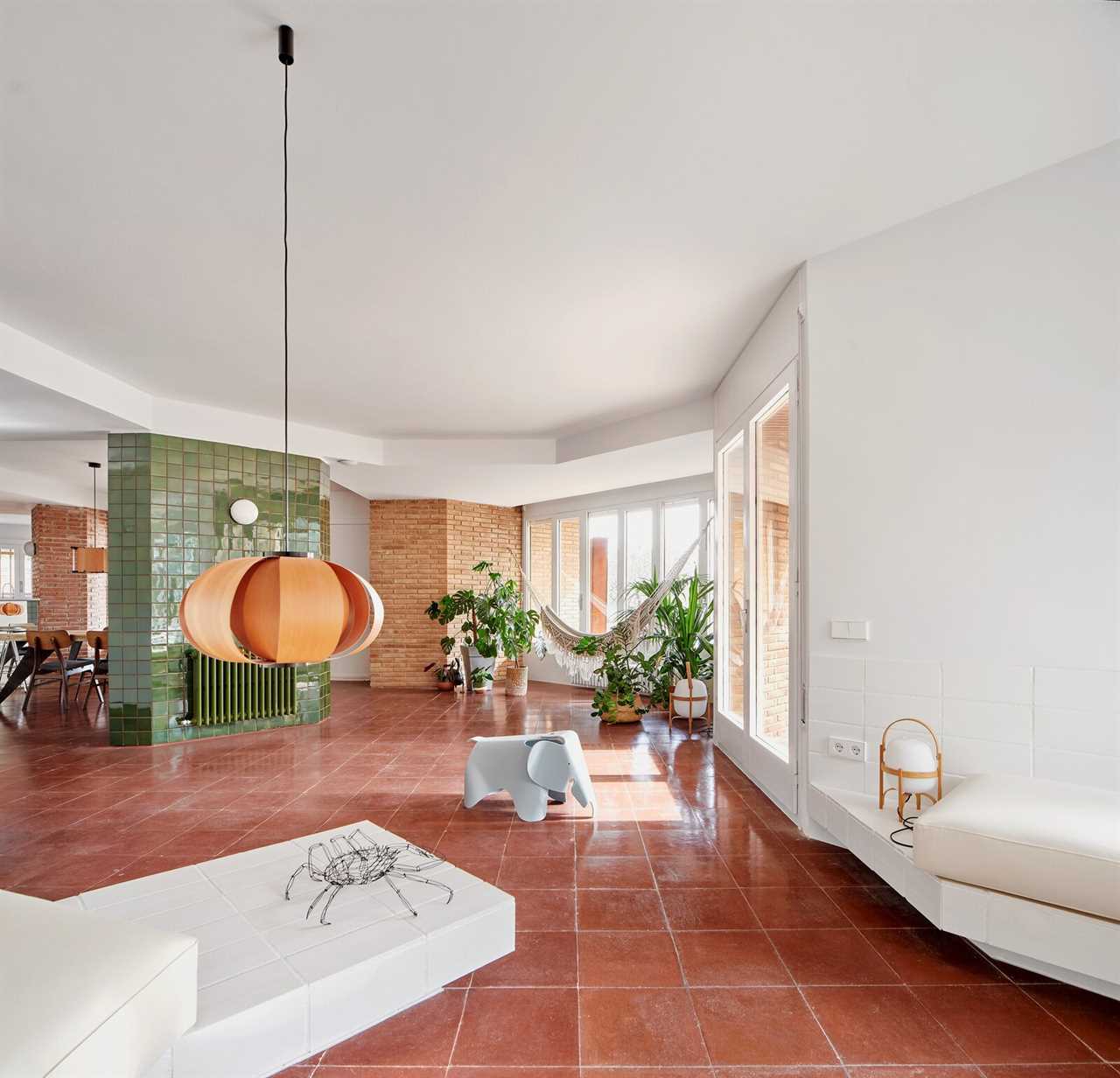 This ’70s Barcelona Home Was Reimagined Like a Game of Tangram