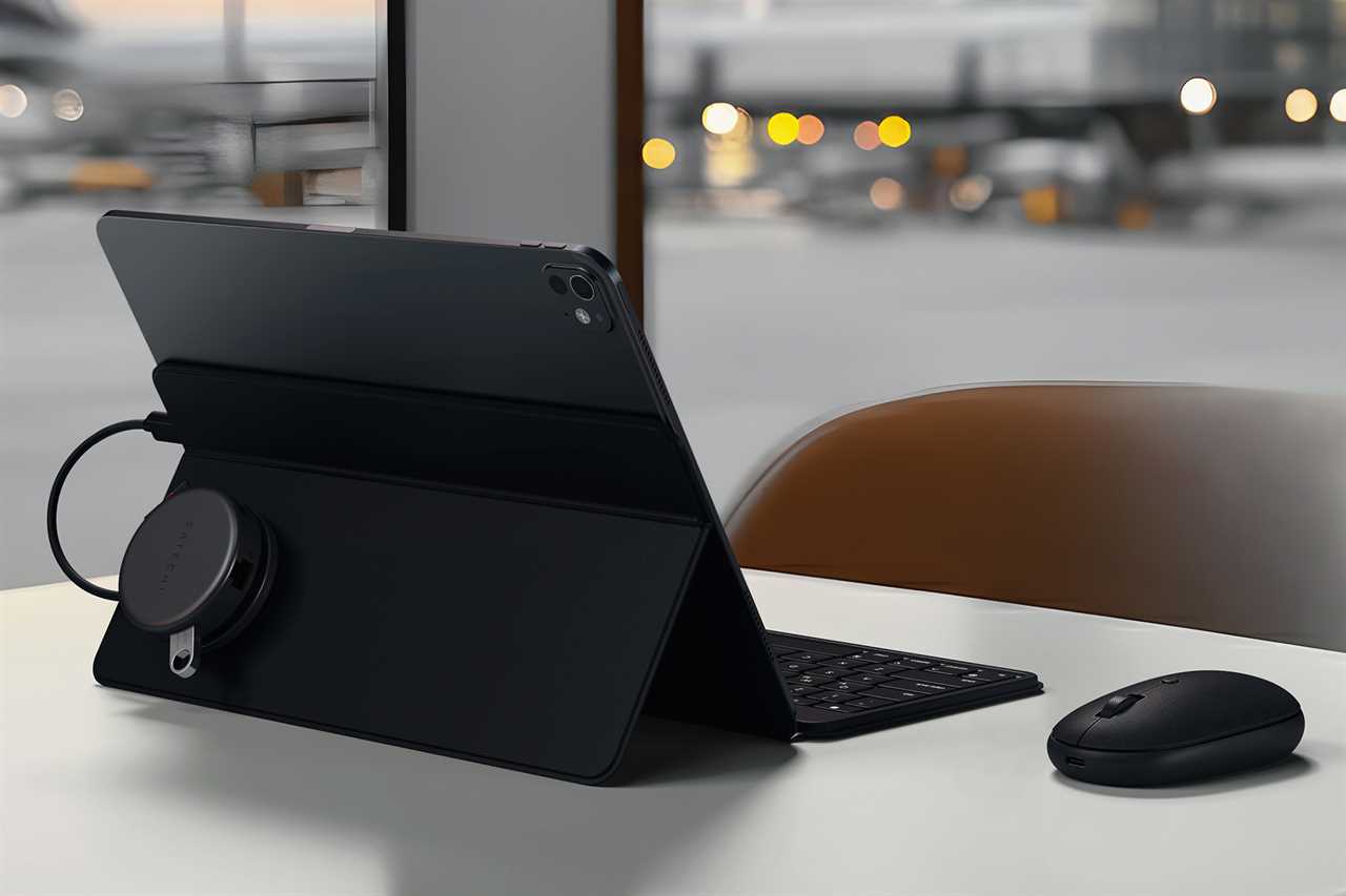 Satechi OntheGo 7-in-1 Multiport Adapter – Best magnetic iPad USB-C hub