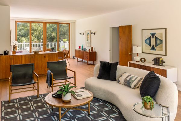 In Pasadena, a Landmark Midcentury Home Is on the Market for $2.8M