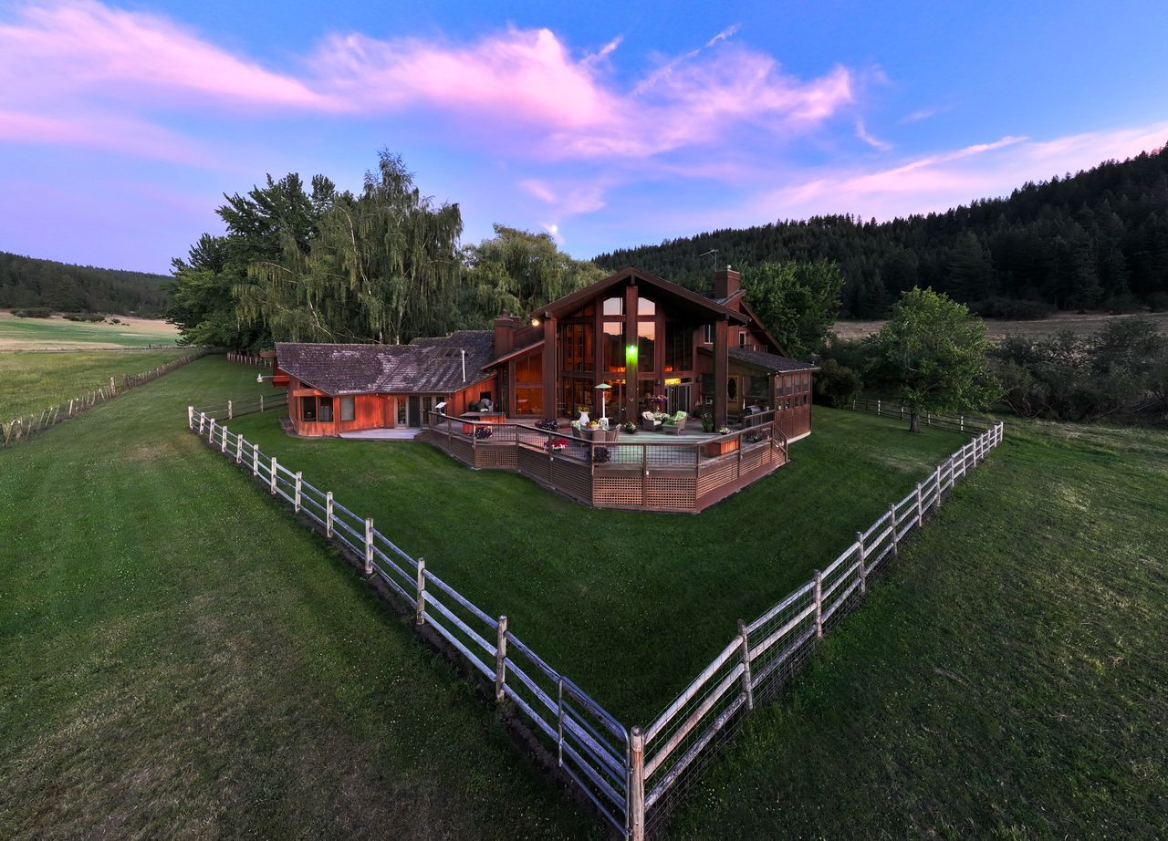 The Knott’s Berry Farm Family’s Oregon Ranch Is on the Market for $4.5M