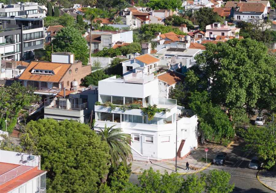 Budget Breakdown: A Buenos Aires Couple Build an Airy Live/Work Home Atop Mom’s Office for $153K