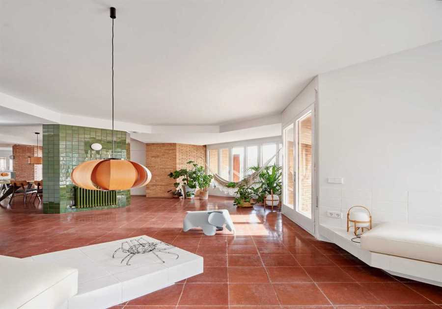 This ’70s Barcelona Home Was Reimagined Like a Game of Tangram