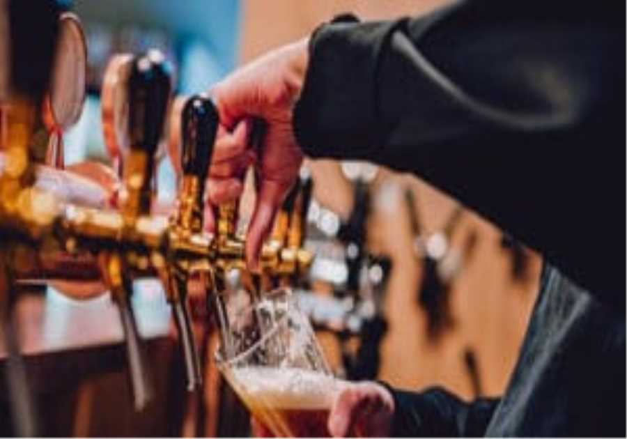UK pubs making just 3p profit per £1 as rising costs squeeze margins