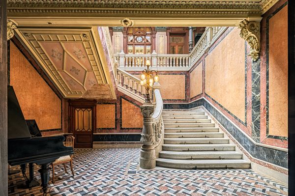Built in 1898, the sprawling Palacio Delucchi combines belle époque details with opulent Italianate decor.