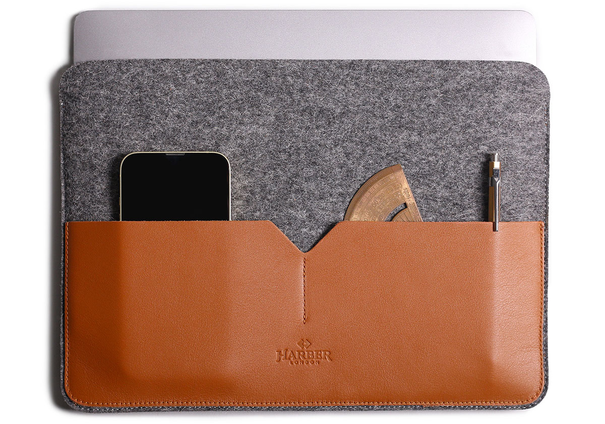 Harber London Classic Leather MacBook Sleeve – Storage options