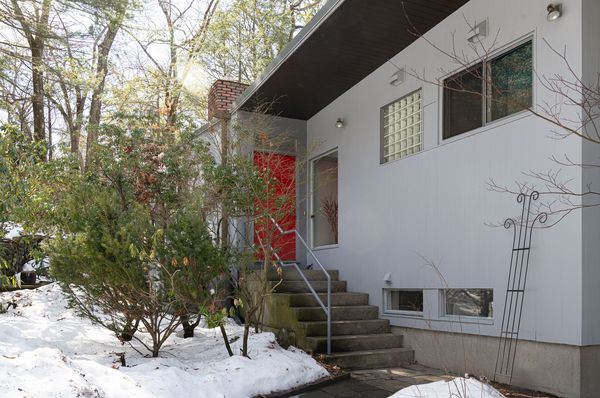 In Massachusetts, a Rare Midcentury Home Just Listed for $1.9M