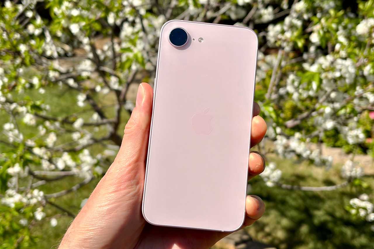 iPhone 17e in Soft Pink