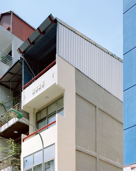 A Kind-of-Scary Staircase Was the Key to Lightening Up This Once-Dark Hanoi Tube House
