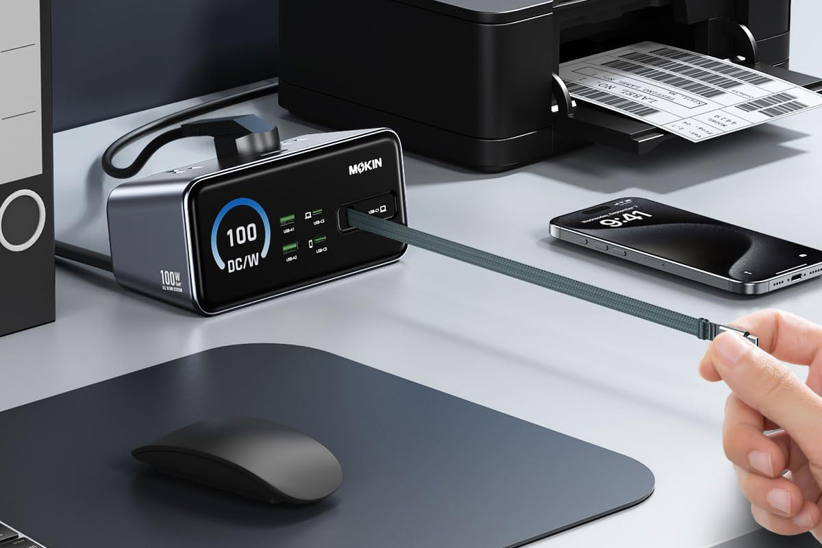 Mokin 8-in-1 Charging Station – Desktop charger with retractable cable & AC