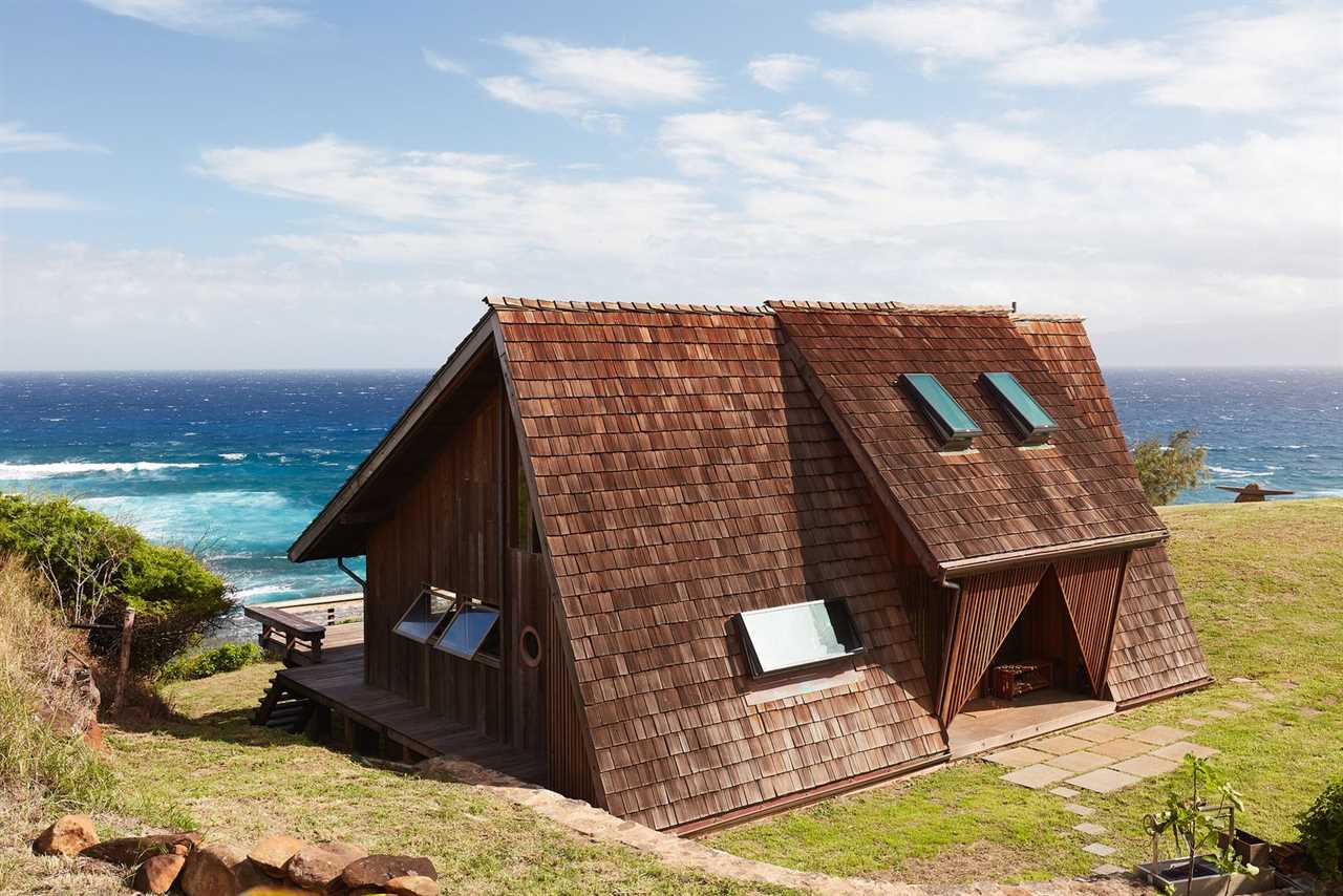 Windows Boated Over for This Hawaiian Cabin Were Brought to Shore on—What Else—Surfboards