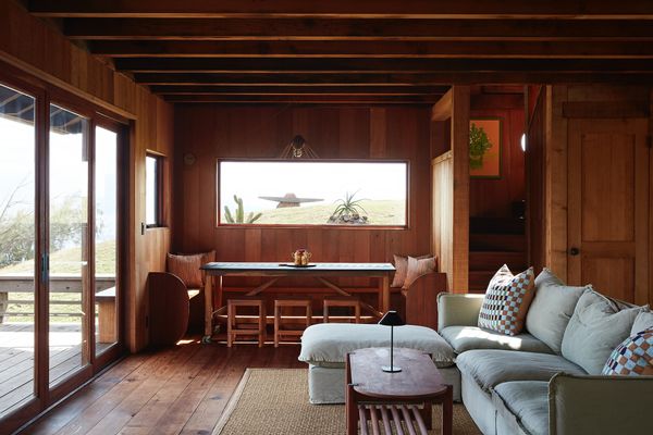 Windows Boated Over for This Hawaiian Cabin Were Brought to Shore on—What Else—Surfboards