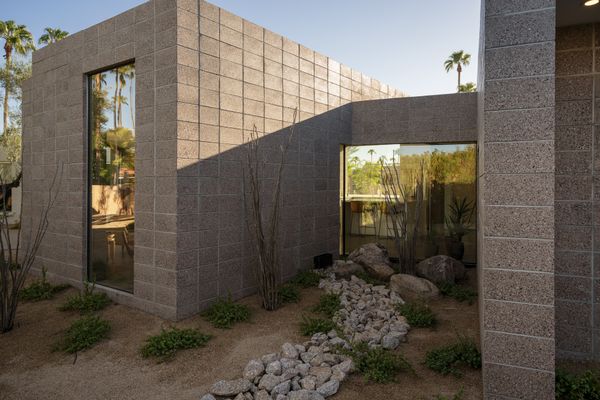 You’d Never Guess This Concrete ADU Is Part of a Phoenix Golf Community