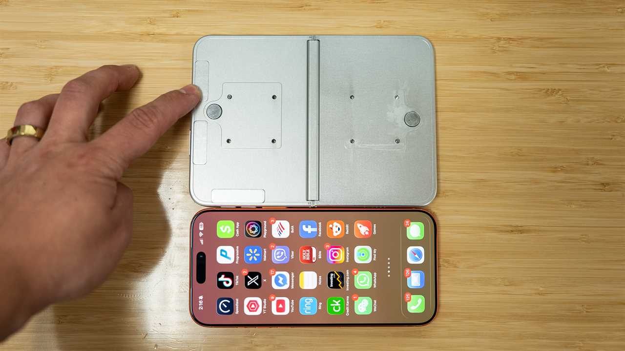 iPhone Ultra dummy