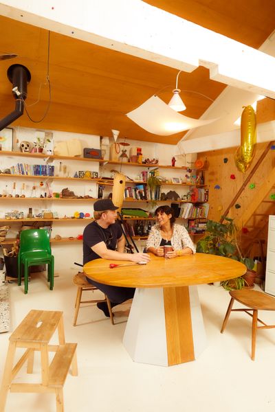 p. 158-163 SHAI AKRAM &amp; ANDREW HAYTHORNTHWAITE – CONVERTED WORKSHOP, Stoke Newington, London, U.K.