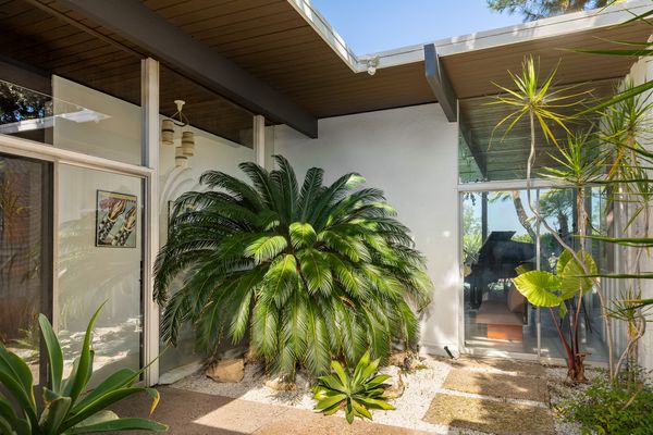 For $10K a Month, You Can Rent a Midcentury Time Capsule in L.A.