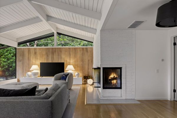 In Portland, a Matte-Black Midcentury With Minimalist Interiors Seeks $1.1M