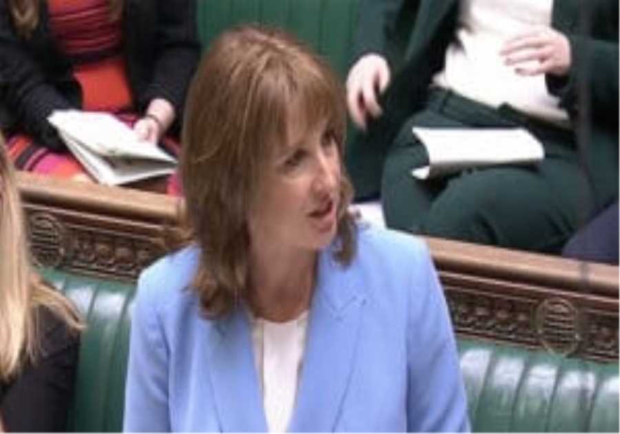 UK borrowing slips to four-year low but Middle East tensions threaten Reeves’s fiscal plan