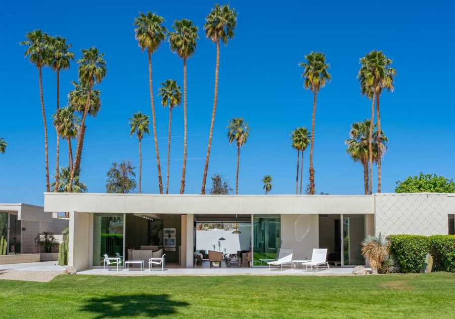 In Palm Springs, a $2.2M Midcentury Wraps Around a Courtyard Pool