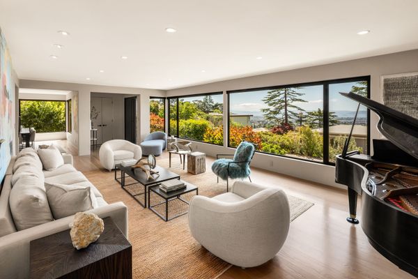 In the Oakland Hills, a 1950 Renovation Seeks $5.4M