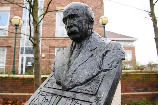 A bust of Arts and Crafts architect and urban planner Raymond Unwin in Letchworth, England, which he helped build with Barry Parker based on Ebenezer Howard’s garden city ideals.