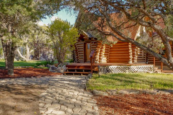 In New Mexico, $995K Gets You a Life-Size Lincoln Log Cabin