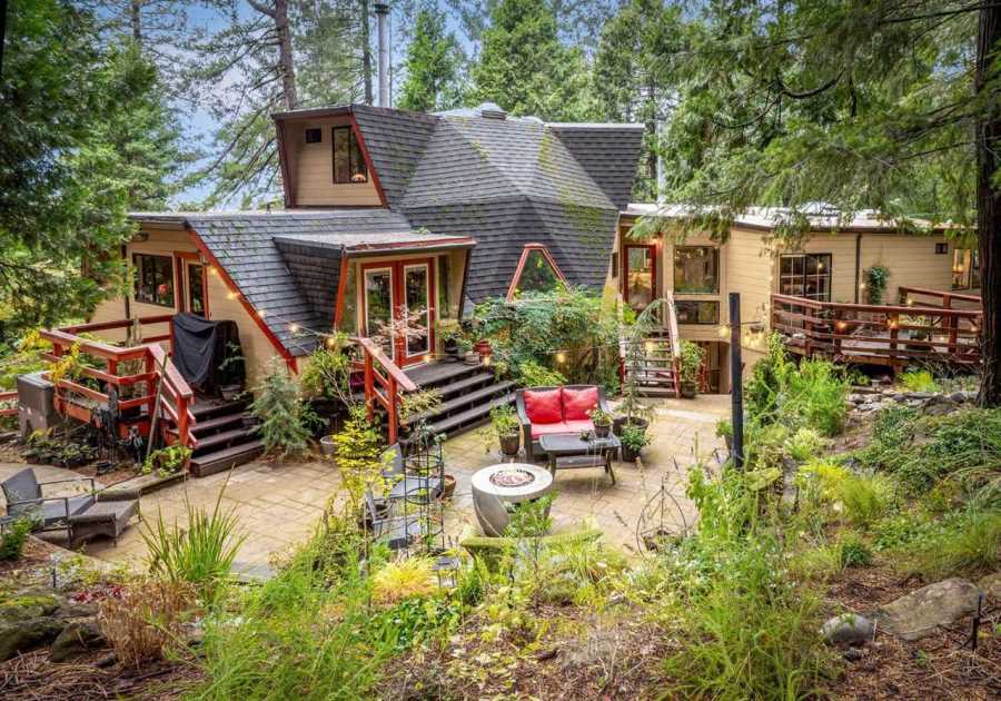 Looking for a Compound? Here’s a Geodesic Getaway in the Sierra Foothills for $724K