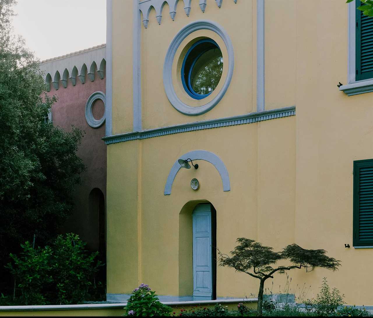 You’d Never Know This Chapel in Tuscany Now Holds an Artist Residency