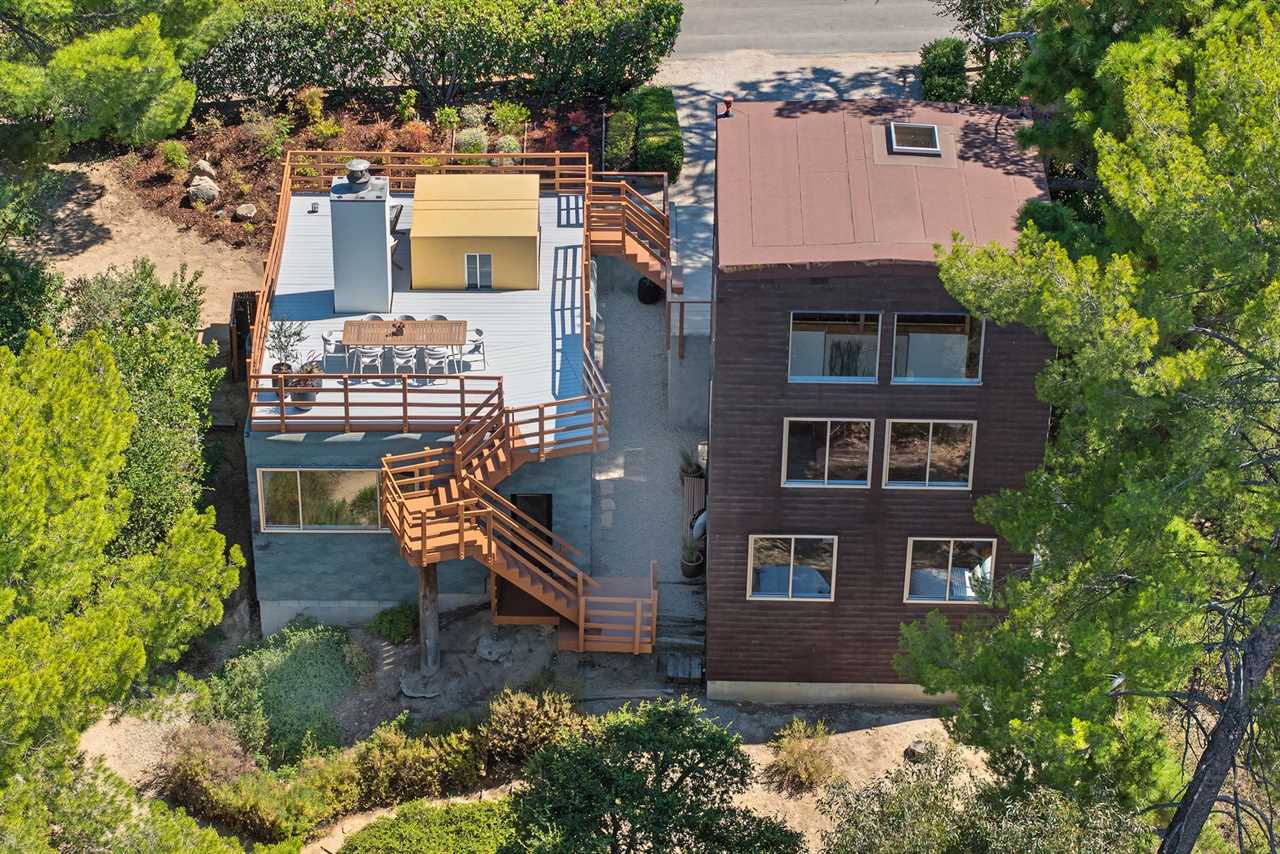 One of Frank Gehry’s Early L.A. Homes Just Hit the Market for $1.7M