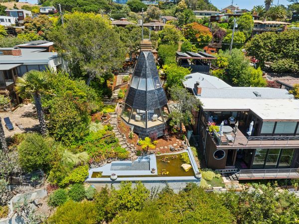 Dwell’s First Issue Featured This Ship-Like Bay Area Home Seeking $899K