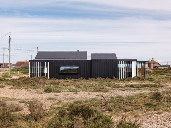 A Cobbled-Together 1940s Cottage Inspired This Breezy Coastal Home in the U.K.