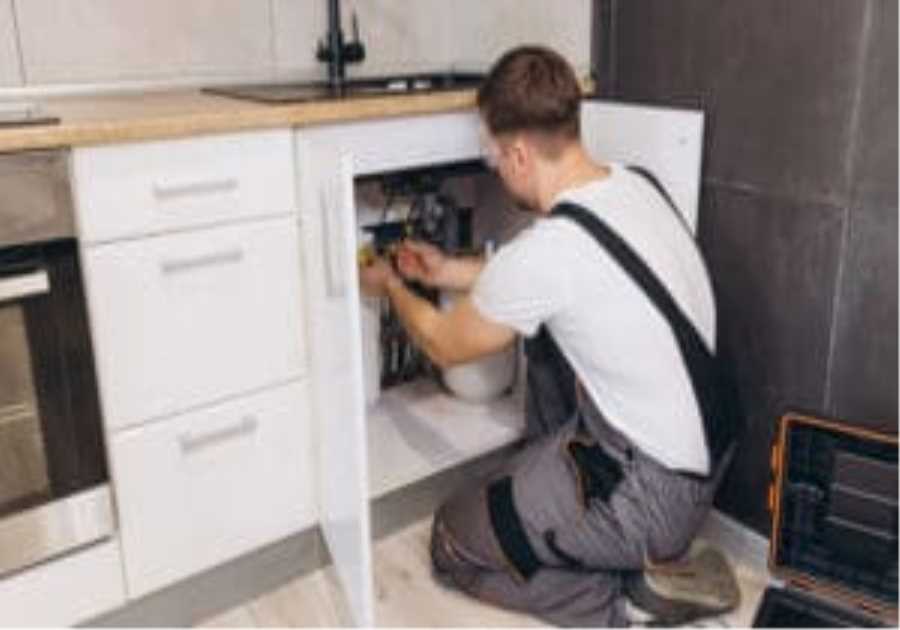 Universal Credit families to get £4,500 apprenticeship bursary
