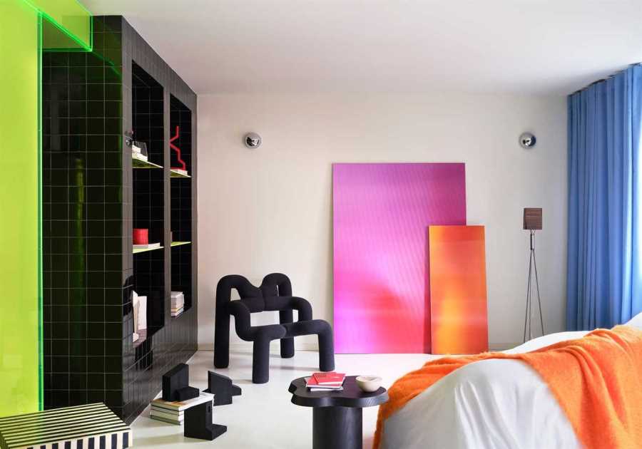 This Eye-Popping Madrid Apartment Overachieves on Its Only Goal