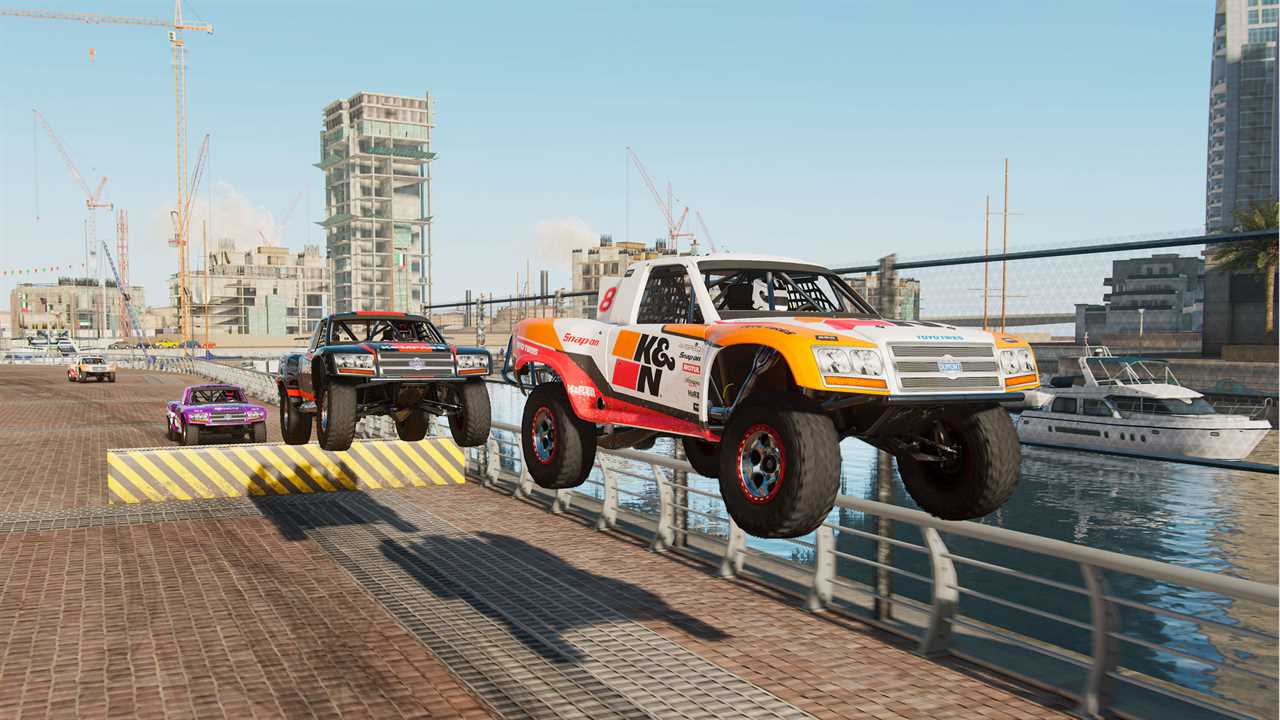 Grid Legends: Deluxe Edition - Demanding and realistic driving simulation