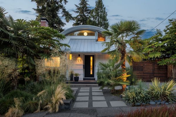 The Spaceship Home From Portlandia Just Landed on the Market for $975K
