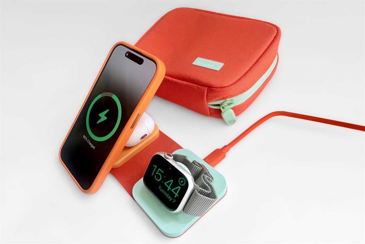Mophie 3 in 1 Travel Charger