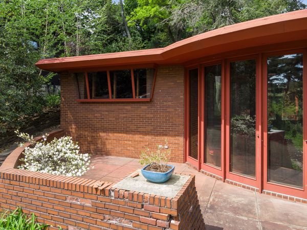 The house was being advertised as a lot when it went up for sale in 1989.