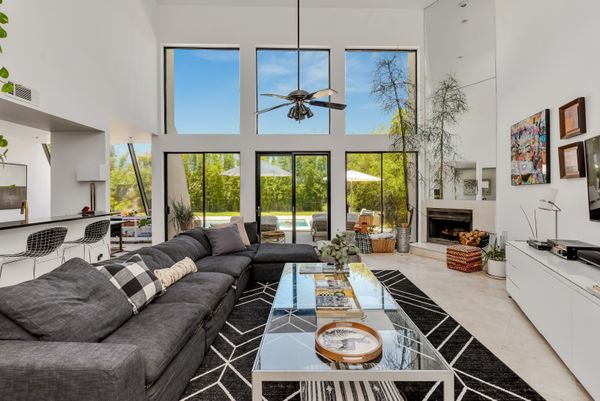 Every Story in This $1.9M Lake Pontchartrain Home Comes Framed in Glass