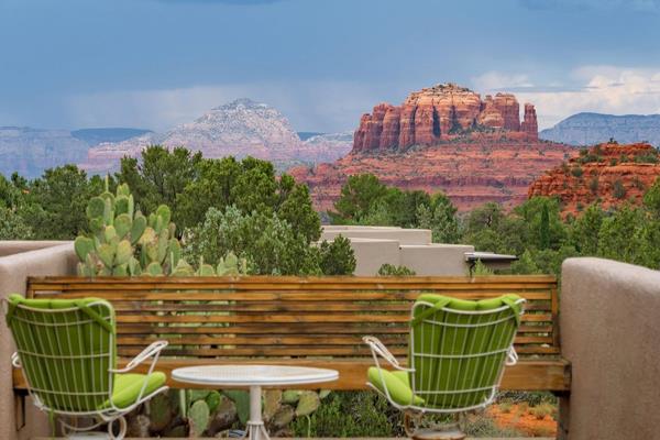 Enjoy Red Rock Views From This Glass-Encased Sedona Retreat Asking $2.1M