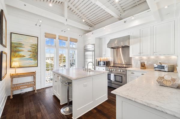 A Santa Rosa Beach Retreat Offers Panoramic Gulf Views for $11.5M