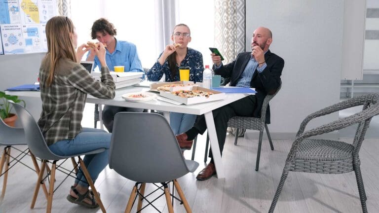 Rising Presenteeism? Your Employees’ Lunch Could Be to Blame