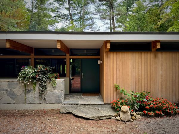 Angelika and Scot Whitham tapped their son Todd McMillan and his wife Kristen, both principals of the firm Ben Homes, to build a retirement home on their property near the Muskoka River in Ontario, Canada.