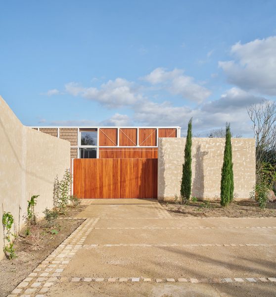 Breeze-Block Walls and Pavilions Make This Spanish Villa Exceptionally Airy