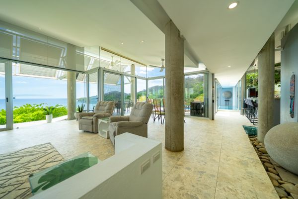 There’s a Boulder in the Kitchen of This $2.2M Cliffside Costa Rica Home