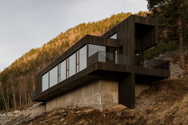 On Norway’s Western Coast, a Tiered Retreat Lets the Landscape Lead