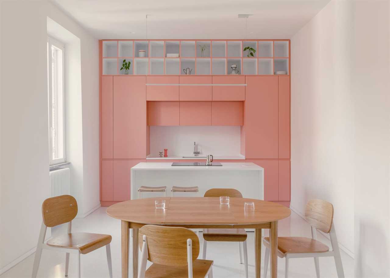 Grid Patterns—and Punchy Colors—Reorganize This 1930s Rome Flat